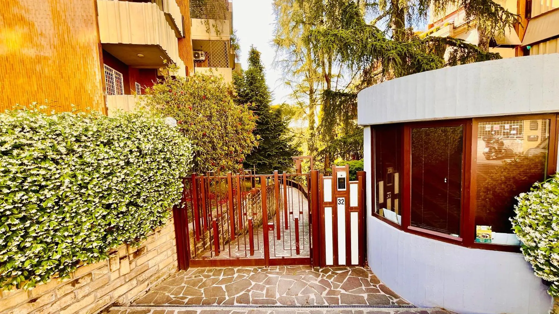 Casa Marsi Vallombrosa - Appartamento Con Terrazza Rome Apartment